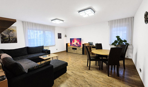 Großzügige 3-Zimmer-EG-Wohnung, Einbauküche, 2 Parkplätze, Keller