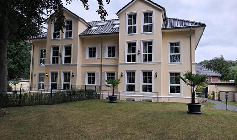 A+ Neubau-Stadtvilla (2WE) in Elbnähe