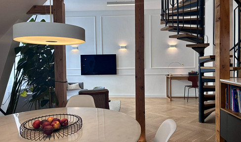 Move in and feel at home – stylish renovated apartment with parking space in the Eastern Ring area.