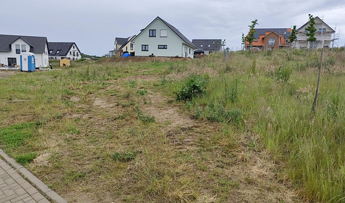 Beautiful plot of land near the Baltic Sea.
