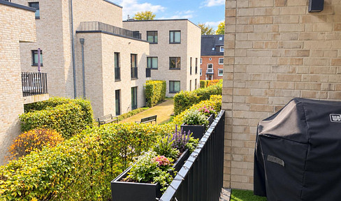 Private sale - Modern living. In a green setting. Elegant 3-room apartment in Marienthal.
