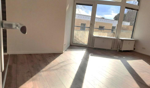 3-room apartment with kitchen, southwest-facing balcony, recently renovated, in a quiet location.