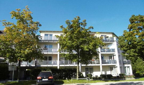 Beautiful, spacious two-room apartment (with a combined living room and kitchen) in Augsburg / Hochzoll.