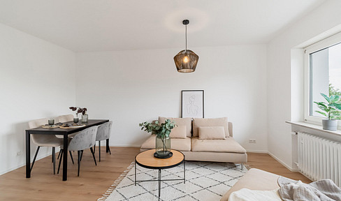 Newly renovated 4-room apartment with a south-facing balcony and a private garage, located in Ehningen.