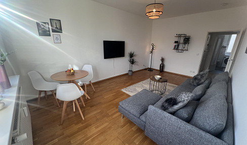 von privat: bezugsfrei o. 5,2% Rendite, Top Lage: 2-Zi.-Balkonwohnung, Aufzug, Stellplatz, Kanalnähe