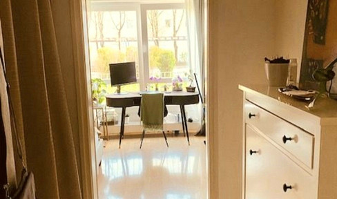 Helles ruhiges Apartment mit EBK und traumhaften Blick ins Grüne