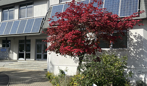 Spacious, bright office floor, 355 sqm ideal for office, practice etc., close to A81 LB-Süd, parking spaces, warehouse