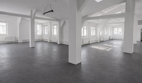 Modernes Loftbüro in Neukölln | viel Licht, Lastenaufzug, zentrale Lage