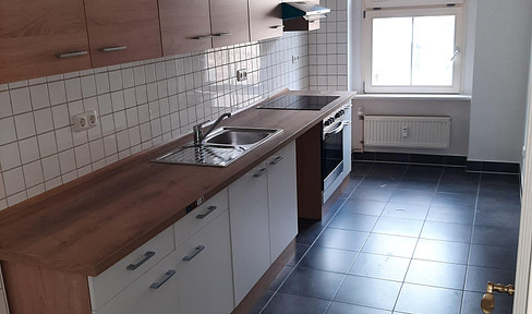 4 room apartment in Kreuzberg with fitted kitchen for rent