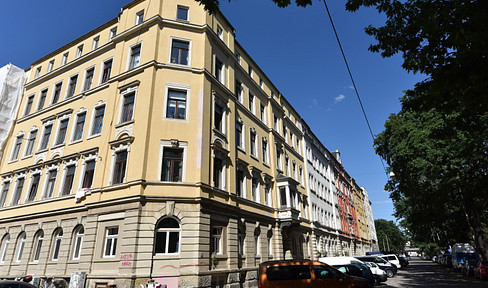 Dresden-Neustadt - ruhige Lage: 2-Raum-Whg Dielenfußboden CO 2.OG Mi-li E11