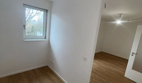 One-room apartment in Lichtenberg.
