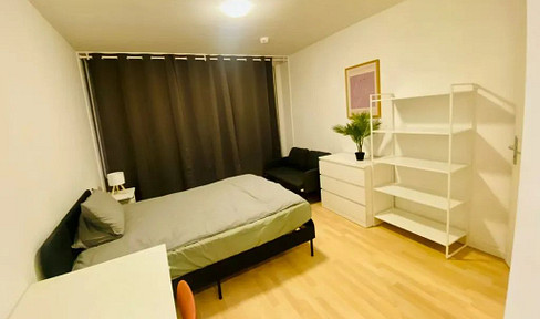 Löwenberg Studios.