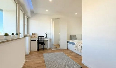 Frisch renoviertes Zimmer mit Balkon für Studenten & Young Professionals