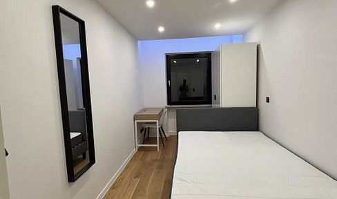 Bright, stylish room in a centrally located shared apartment – Nuremberg.