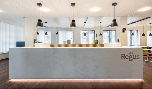 Pronájem kanceláře 2.062 m²