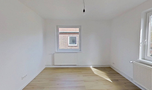 Helle und modern gestaltete 3-Zimmer-Wohnung mit Wannenbad