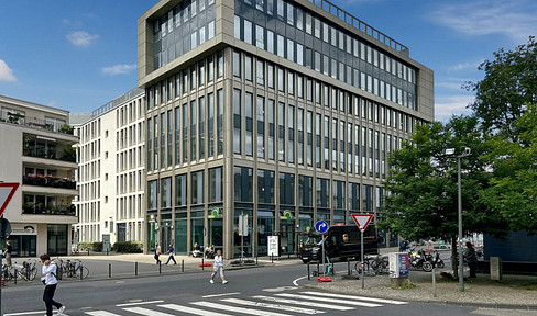 Pronájem kanceláře 1.377 m²