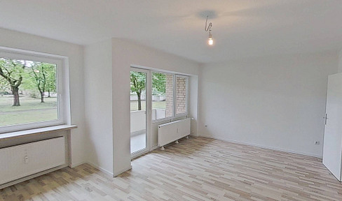 Large 2-room ground floor apartment with a beautiful balcony.