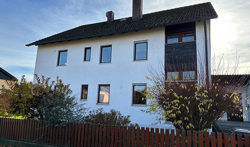 Einfamilienhaus mit separater Wohnung im 1. OG