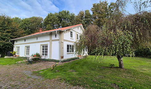 Schöner Resthof in Top Lage