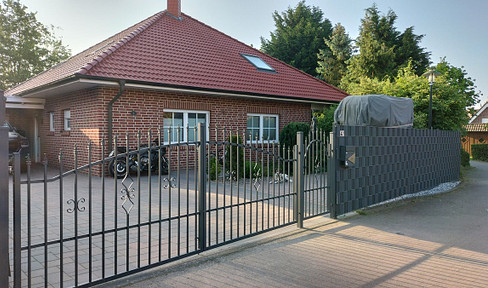 Bungalow in a prime location.