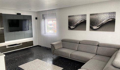 Luxury apartment with balcony and garage, plus parking space (total capacity for 3 cars), and underfloor heating.