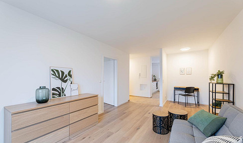 Bright, renovated 2-room apartment.