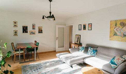 Einziehen statt renovieren - kernmodernisierte 2-Zimmer-Wohnung (Designbad und hochwertige Markenküche) - provisionsfrei