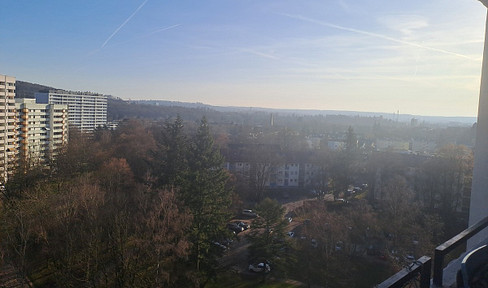 4,5-Zimmer Wohnung im 10. OG mit Aufzug in Sindelfingen