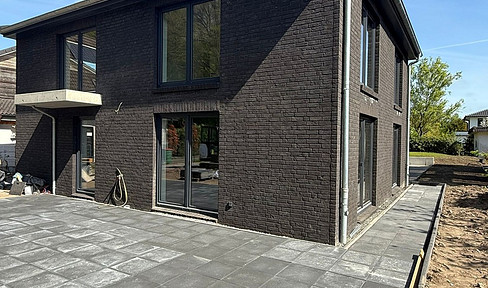 Semi-detached house, brand new, with a heat pump in Sasel.