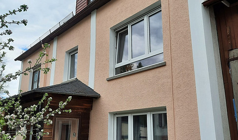 Renovierungsbedürftiges 7-Zimmer Haus mit Garage in Weilmünster