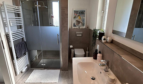 Bright 3-room apartment in a prime location – ideal for couples or small families.