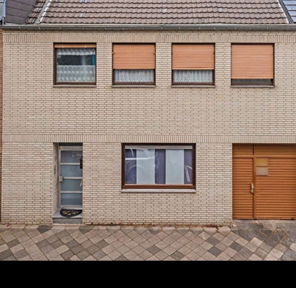 Haus in Urdenbach (1 bzw. 2 Familien)