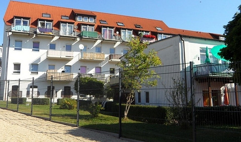 Helle 2 Raum Wohnung, Balkon, EBK, 9% Mietrendite