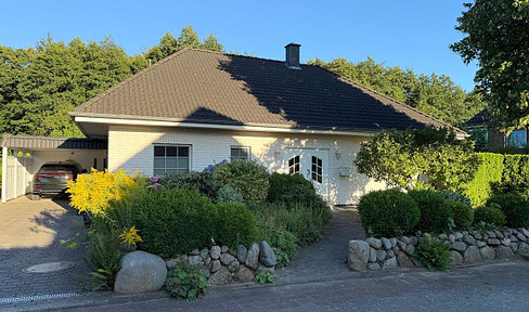 Wohnen am Wald: Einfamilienhaus in Heiligenstedten (Sackgassenlage)
