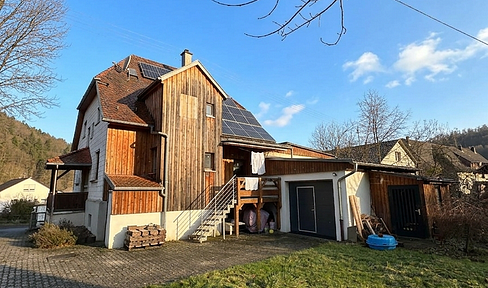 Idyllischer Wohntraum/ Ein- bis Zweifamilienhaus in Bad Imnau