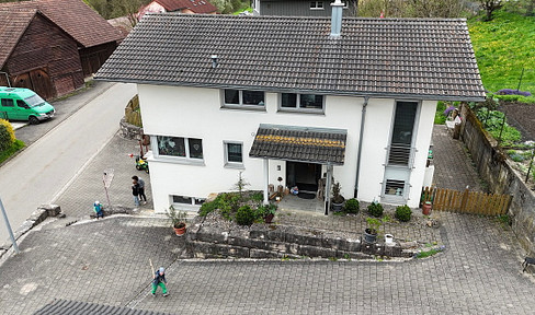 Schönes Einfamilienhaus mit tollem Grundstück im Grünen