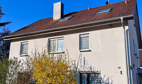 Dreamlike living space spread over two floors – a house within a house, with a garden and stunning views.