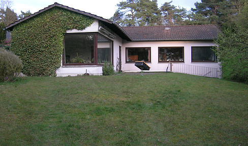 Detached house on a plot of land of variable size, suitable for a family with children, and designed to be accessible.