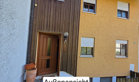 ruhiges 4-Zimmer-Reihenhaus mit Wintergarten, Kachelofen und EBK in Deggendorf