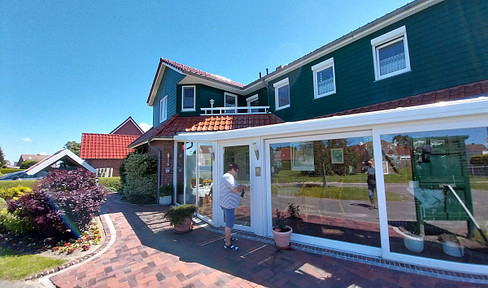 Furnished, accessible ground-floor apartment for rent from October to March.