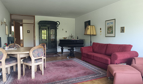 Lichtdurchflutete 4-Zimmer-Wohnung mit Loggia und Blick ins Grüne