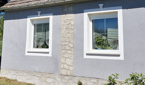 Dream location, single-family house, no commission fees.
