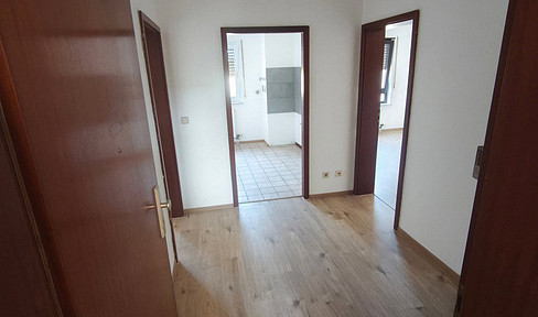 Frisch renovierte 2-Zimmer-Eigentumswohnung mit Wintergarten, Tiefgarage und Blick ins Grüne – Privatverkauf ohne Maklerprovision