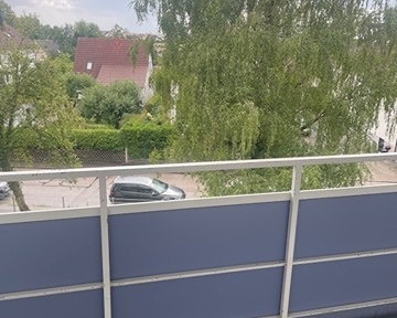 Provisionsfreie helle sanierte 2 Zimmer Whg. mit Balkon