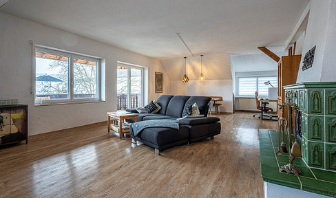 Modern and spacious! Fantastic apartment with a rooftop terrace in the center of Rielasingen!