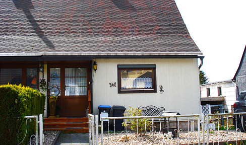 Saalfeld-Schmiedefeld, Doppelhaushälfte