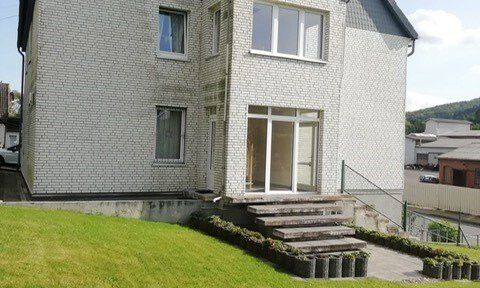 Eschershausen, 3-family house.