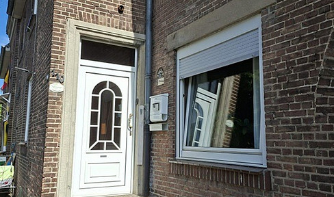 Einfamilienhaus mit viel Platz samt Garten in Emmerich am Rhein