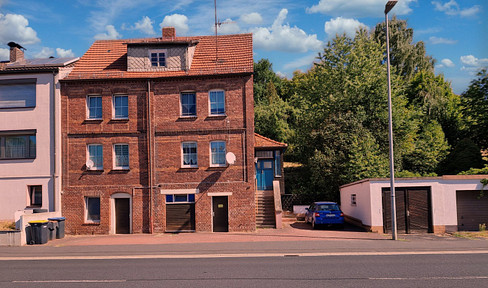 Bad Hersfeld, 2-family house.